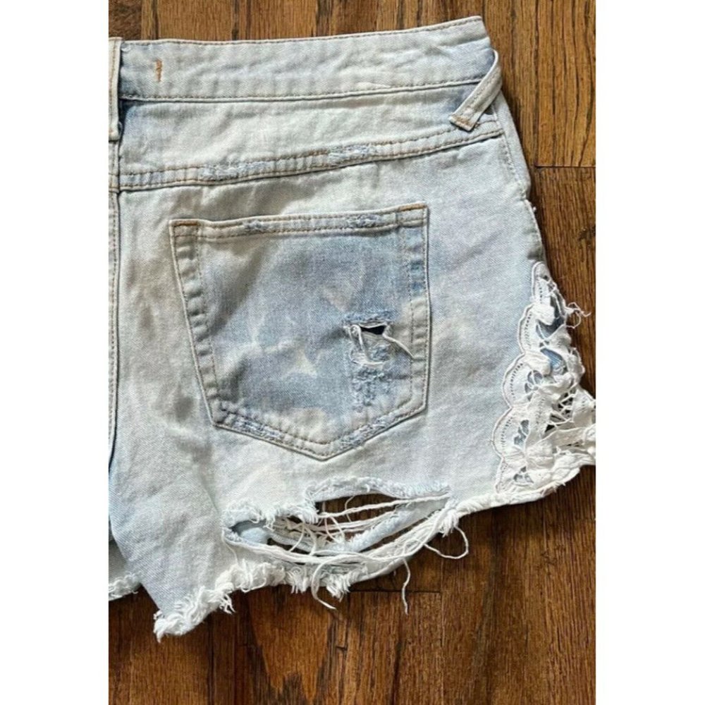 Free People Women's Jean shorts size 25